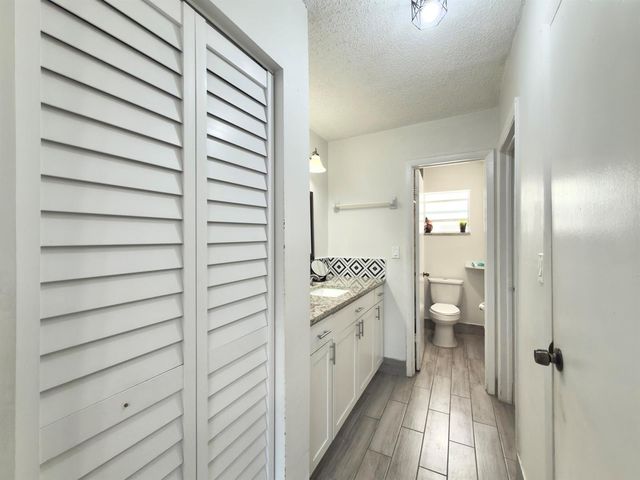 6507 Winfield Boulevard 206-c, Margate, FL 33063
