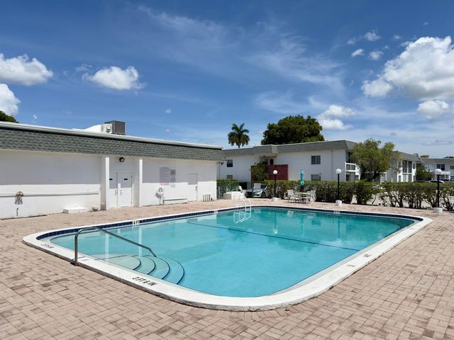 6507 Winfield Boulevard 206-c, Margate, FL 33063
