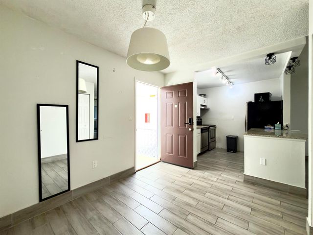 6507 Winfield Boulevard 206-c, Margate, FL 33063