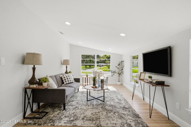 6749 MOPSY Lane, Jacksonville, FL 32210