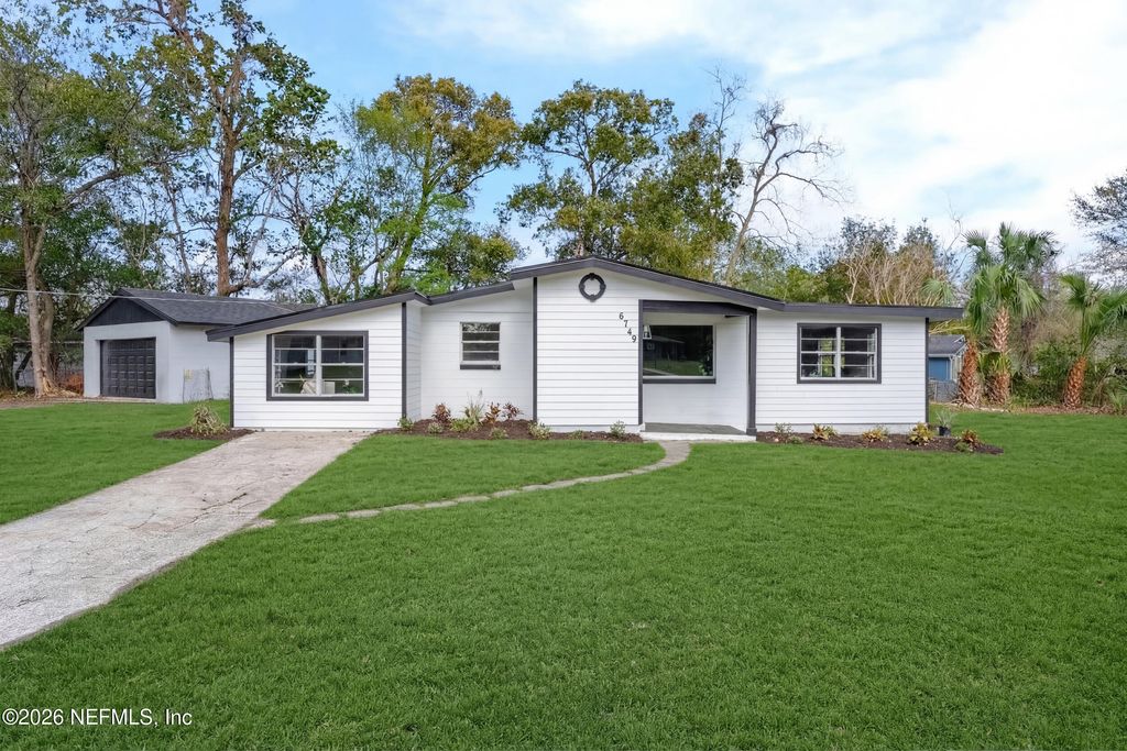 6749 MOPSY Lane, Jacksonville, FL 32210