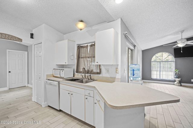 1212 Ashboro Circle SE, Palm Bay, FL 32909