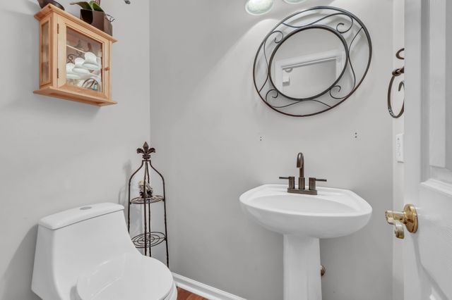 846 Woodstock Ct, Clarksville, TN 37040