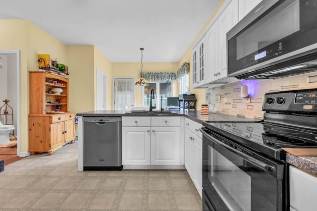 846 Woodstock Ct, Clarksville, TN 37040