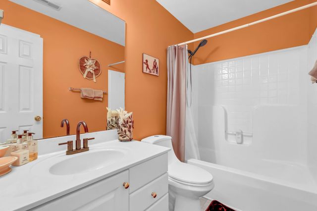 846 Woodstock Ct, Clarksville, TN 37040