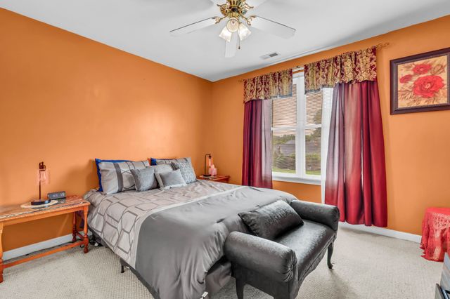 846 Woodstock Ct, Clarksville, TN 37040