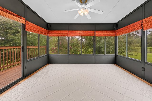 846 Woodstock Ct, Clarksville, TN 37040