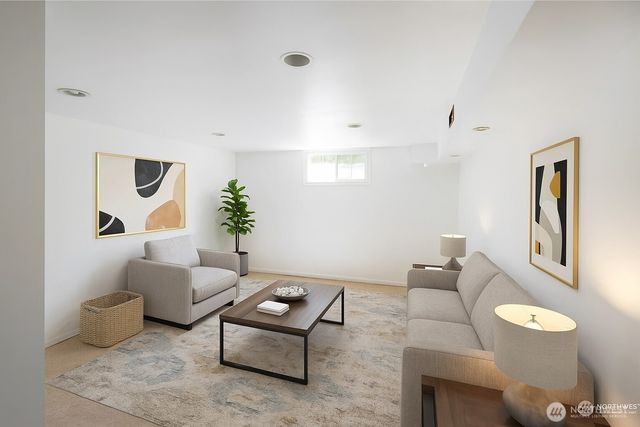 11711 82ND Avenue S, Seattle, WA 98178