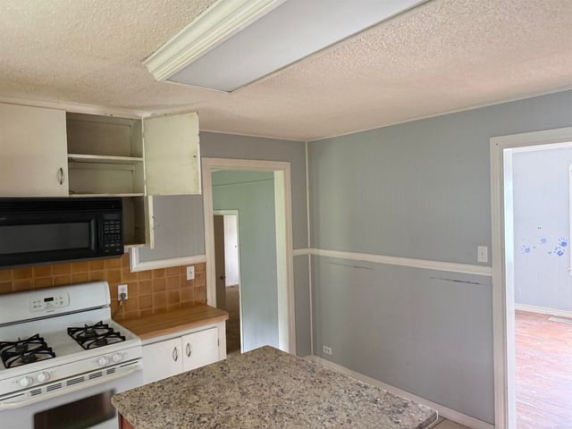 901 SW 3rd, Atkins, AR 72823