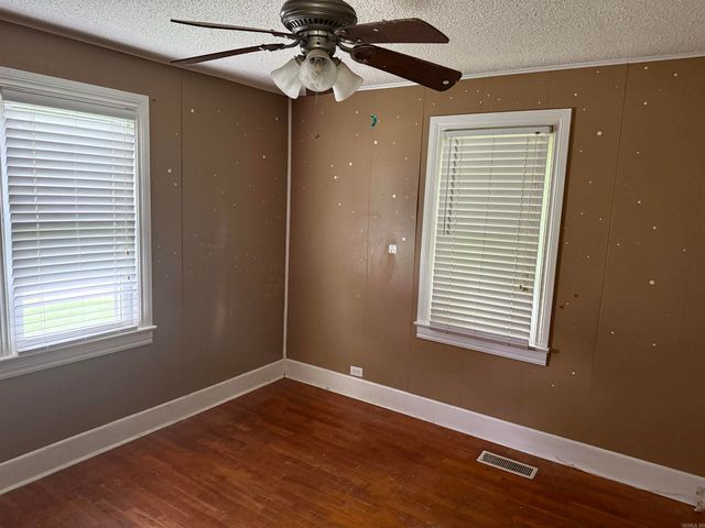 901 SW 3rd, Atkins, AR 72823