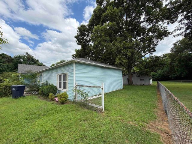 901 SW 3rd, Atkins, AR 72823