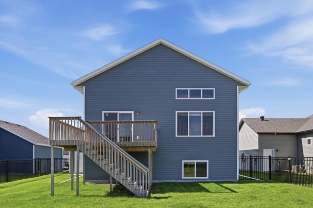 6016 79th Avenue S, Horace, ND 58047