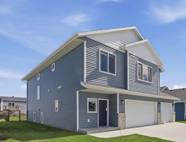 6016 79th Avenue S, Horace, ND 58047