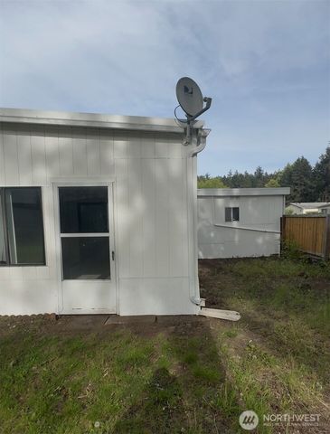 8620 32nd 32ND Avenue Court SW #111, Lakewood, WA 98499
