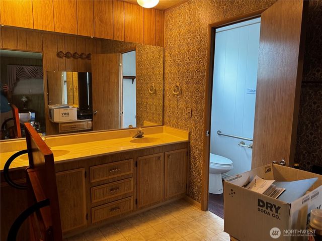 8620 32nd 32ND Avenue Court SW #111, Lakewood, WA 98499