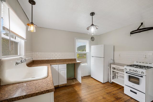 62 Bridge Street, Colebrook, NH 03576