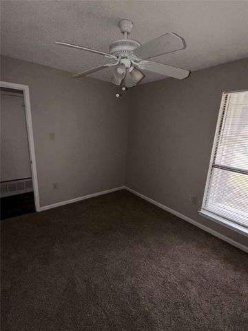 2418 Parkside Drive, Grand Prairie, TX 75052