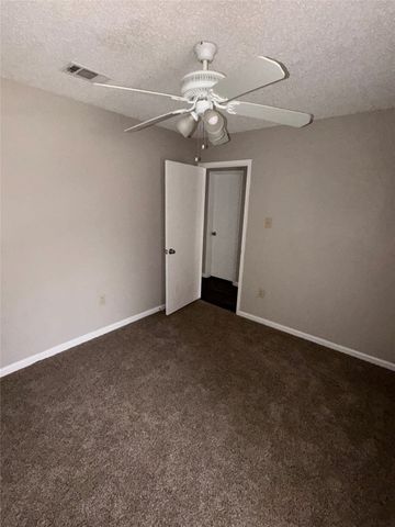 2418 Parkside Drive, Grand Prairie, TX 75052