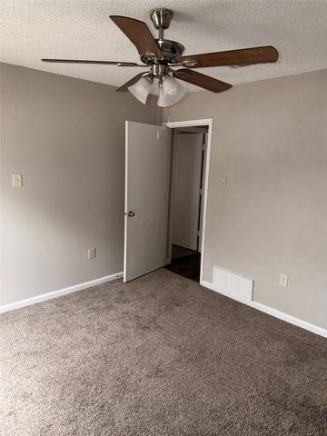 2418 Parkside Drive, Grand Prairie, TX 75052