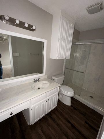 2418 Parkside Drive, Grand Prairie, TX 75052