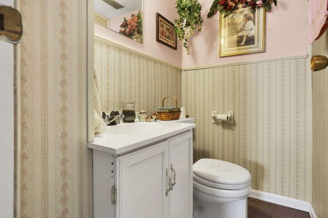 5083 Meadowbrook Drive, Columbus, OH 43207