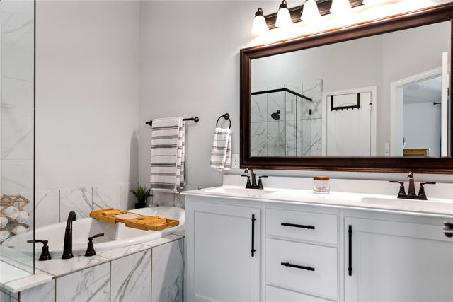 541 Marigold Drive, Midlothian, TX 76065