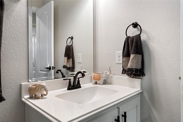 541 Marigold Drive, Midlothian, TX 76065