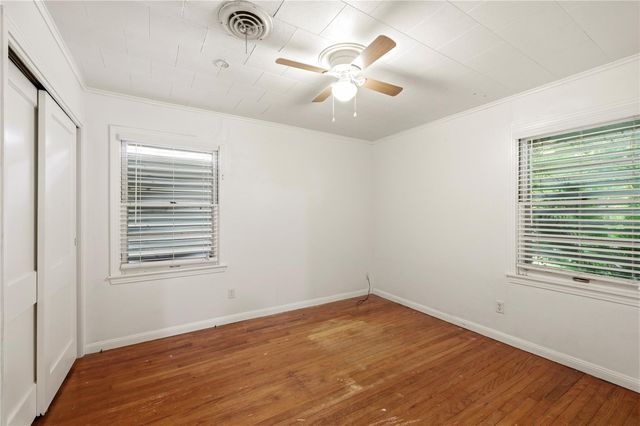1216 15th Avenue N, Texas City, TX 77590