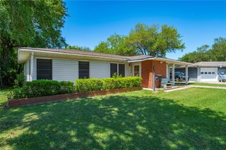 1216 15th Avenue N, Texas City, TX 77590
