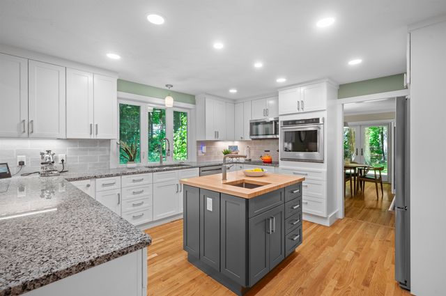 11 Nathan Lord Road, Amherst, NH 03031