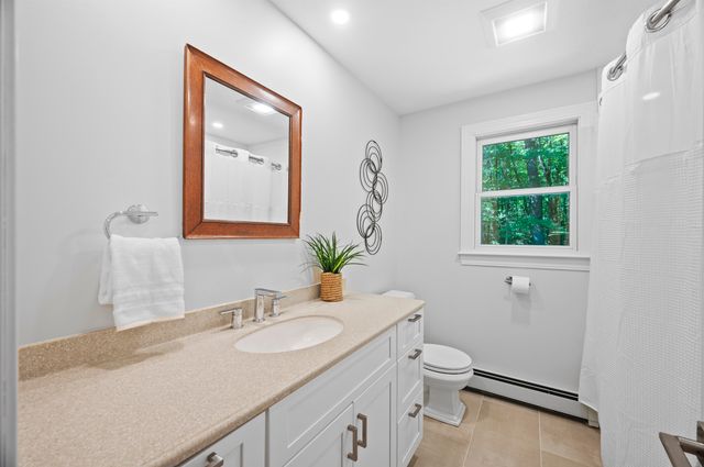 11 Nathan Lord Road, Amherst, NH 03031