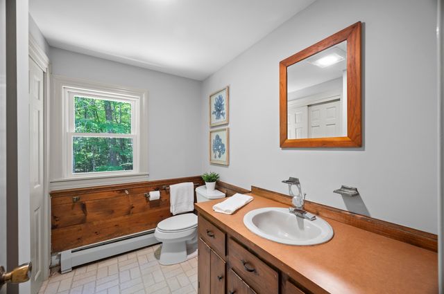 11 Nathan Lord Road, Amherst, NH 03031