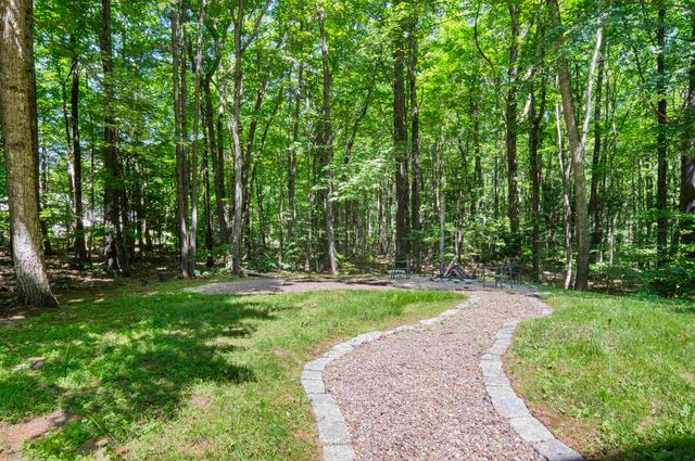 11 Nathan Lord Road, Amherst, NH 03031
