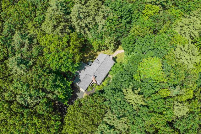 11 Nathan Lord Road, Amherst, NH 03031