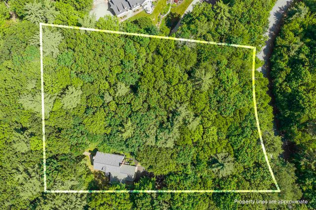 11 Nathan Lord Road, Amherst, NH 03031