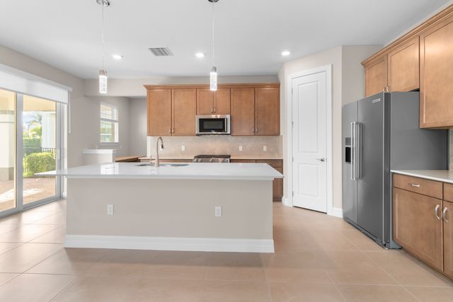 12546 Triumph Lane, Palm Beach Gardens, FL 33412