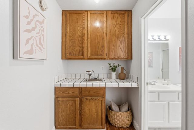 1005 Helen Avenue 2, Sunnyvale, CA 94086