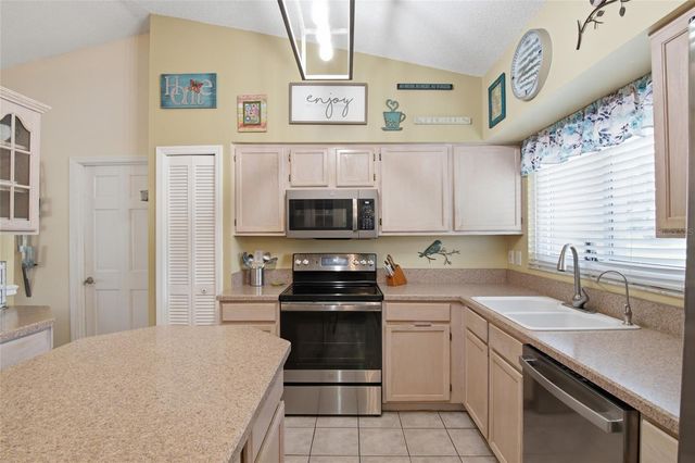 534 GENEVA AVENUE, Deltona, FL 32725