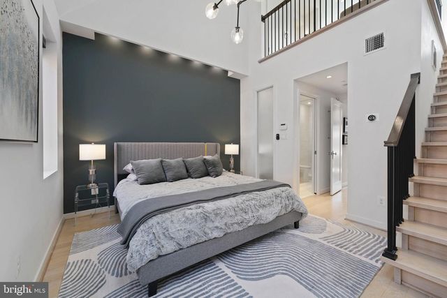 1313 LINDEN CT NE, Washington, DC 20002