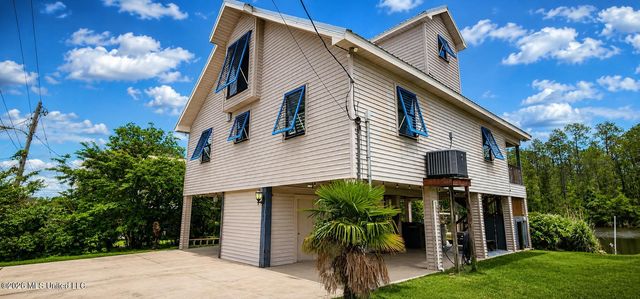 6087 Pontiac Drive, Kiln, MS 39556