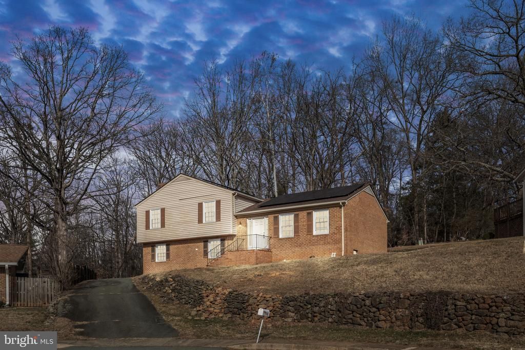 1703 VERMIRA PL, Charlottesville, VA 22901