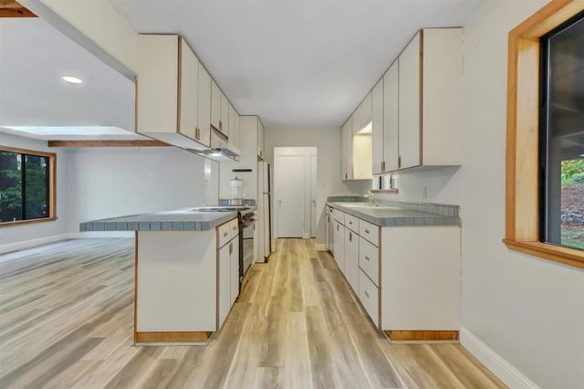 12840 Butterfly Dr, Nevada City, CA 95959