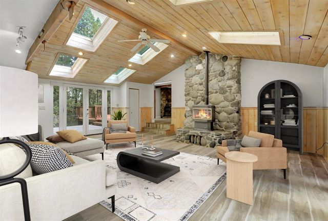 12840 Butterfly Dr, Nevada City, CA 95959