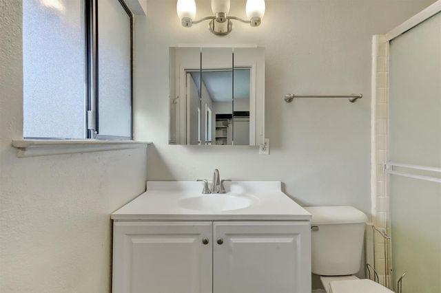 12840 Butterfly Dr, Nevada City, CA 95959