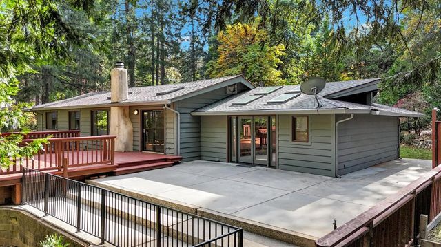 12840 Butterfly Dr, Nevada City, CA 95959