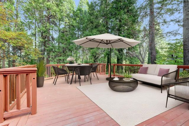 12840 Butterfly Dr, Nevada City, CA 95959