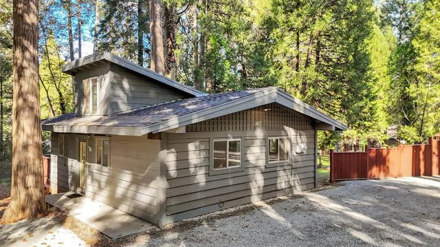 12840 Butterfly Dr, Nevada City, CA 95959