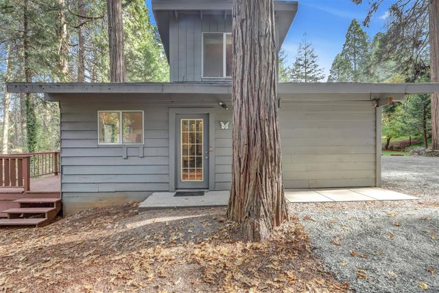 12840 Butterfly Dr, Nevada City, CA 95959