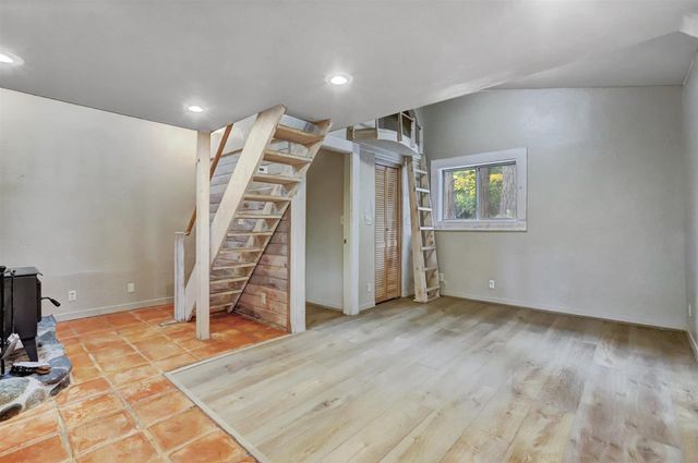 12840 Butterfly Dr, Nevada City, CA 95959