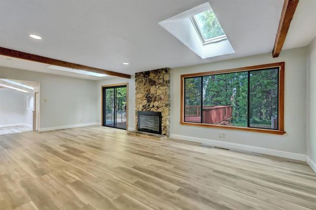 12840 Butterfly Dr, Nevada City, CA 95959